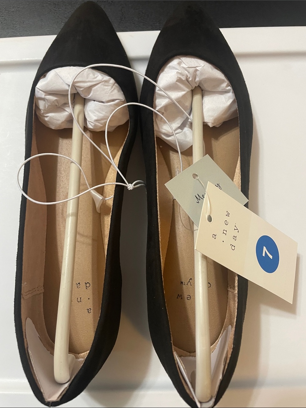 a new day Black Pointed Toe Corinna  Flats Size 7 NWT w memory foam comfort